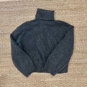 NWT H&M - Dark gray turtleneck sweater. Size XS